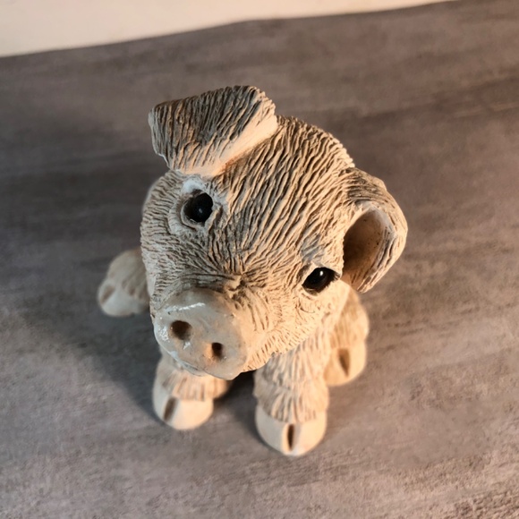 Vintage Sitting Piglet Adorable Collectible sandcast 4” tall - Picture 3 of 6